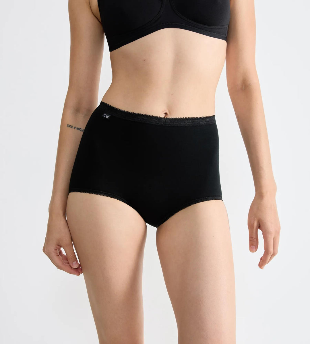#culoare_0004-black