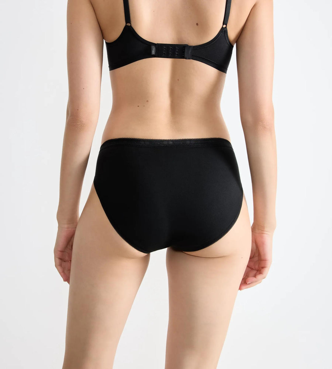 #culoare_0004-black