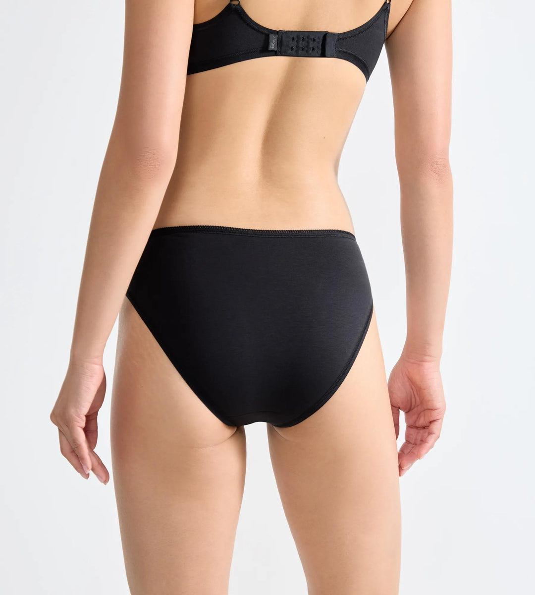 #culoare_0004-black