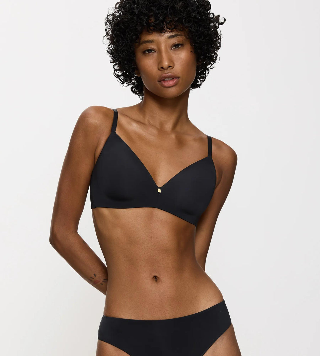#culoare_0004-black