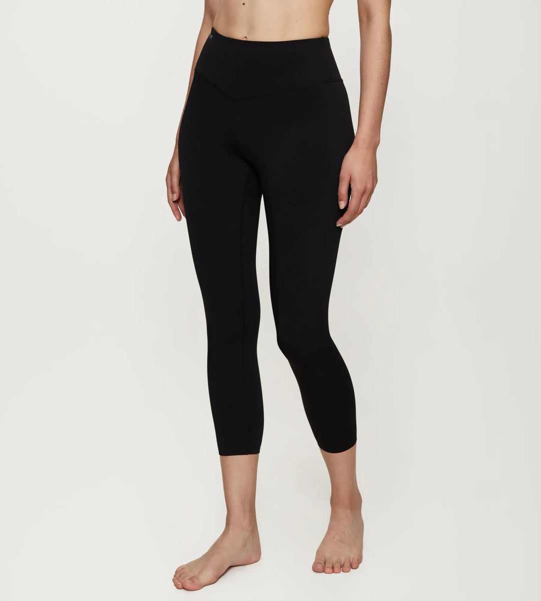 #culoare_0004-black