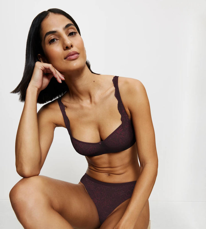 #culoare_00eg-deep-burgundy