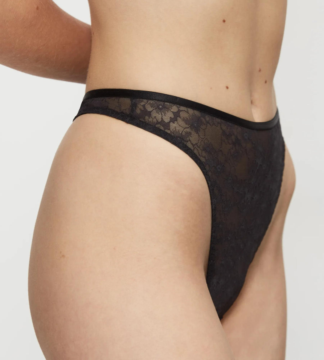 #culoare_0004-black