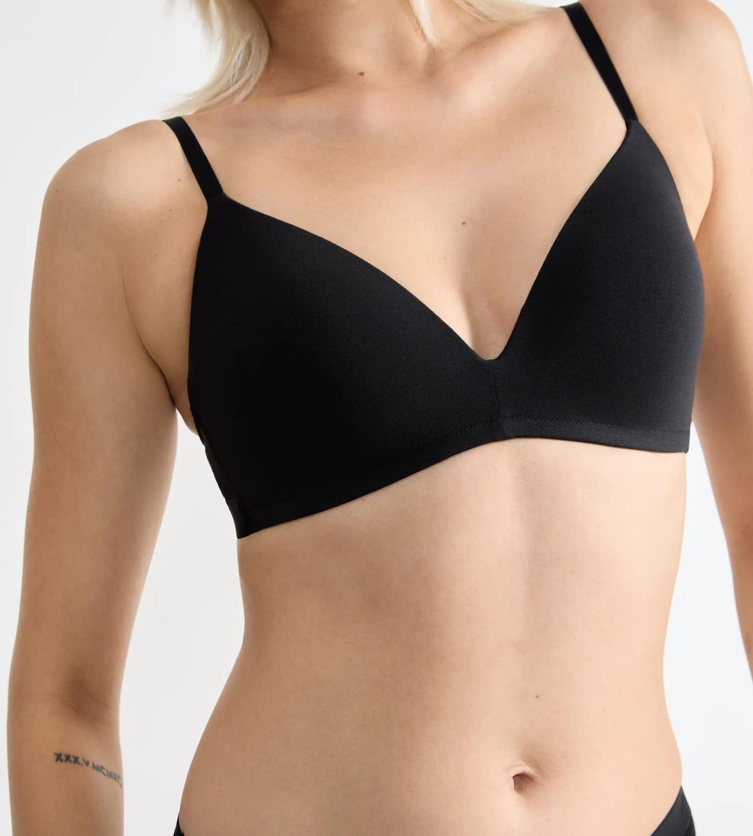 #culoare_0004-black
