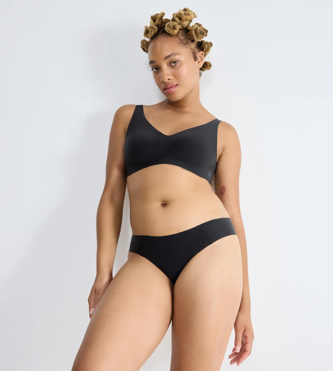#culoare_0004-black