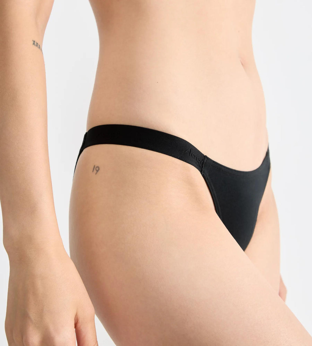 #culoare_0004-black