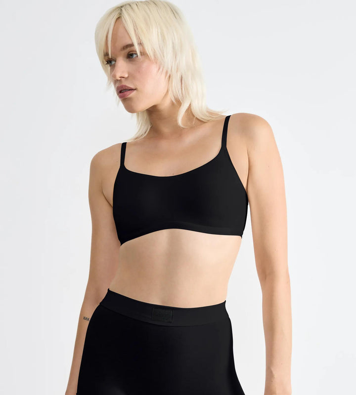 #culoare_0004-black