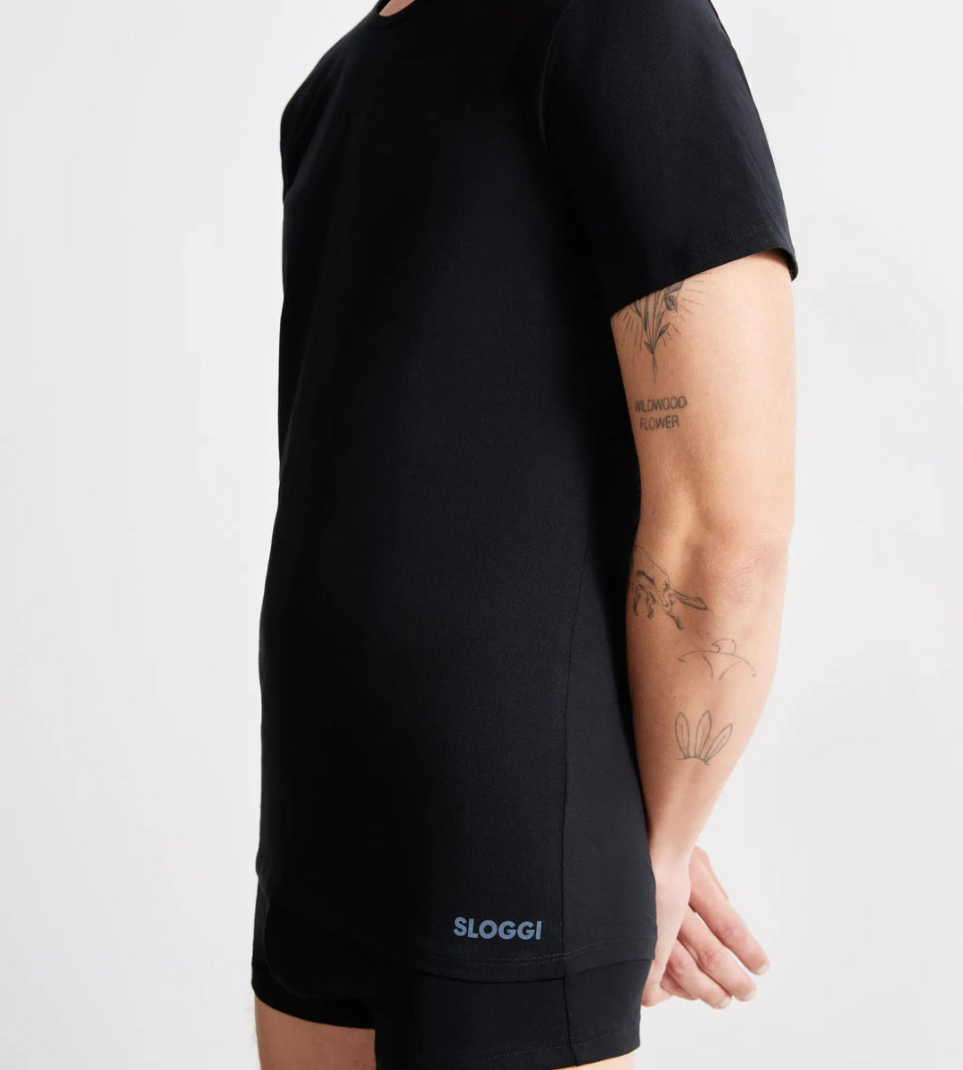 #culoare_0004-black