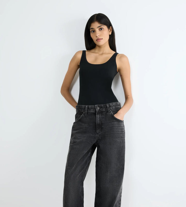 #culoare_0004-black