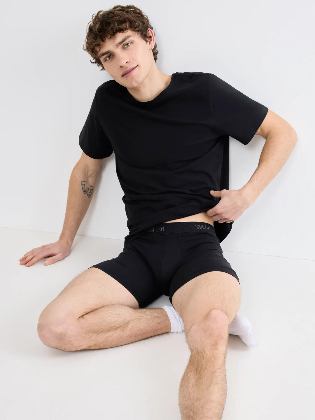 #culoare_0004-black