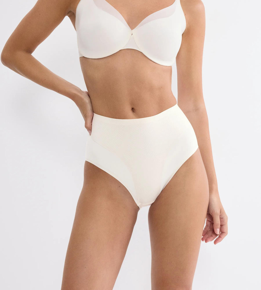 #culoare_1595-ecru-white