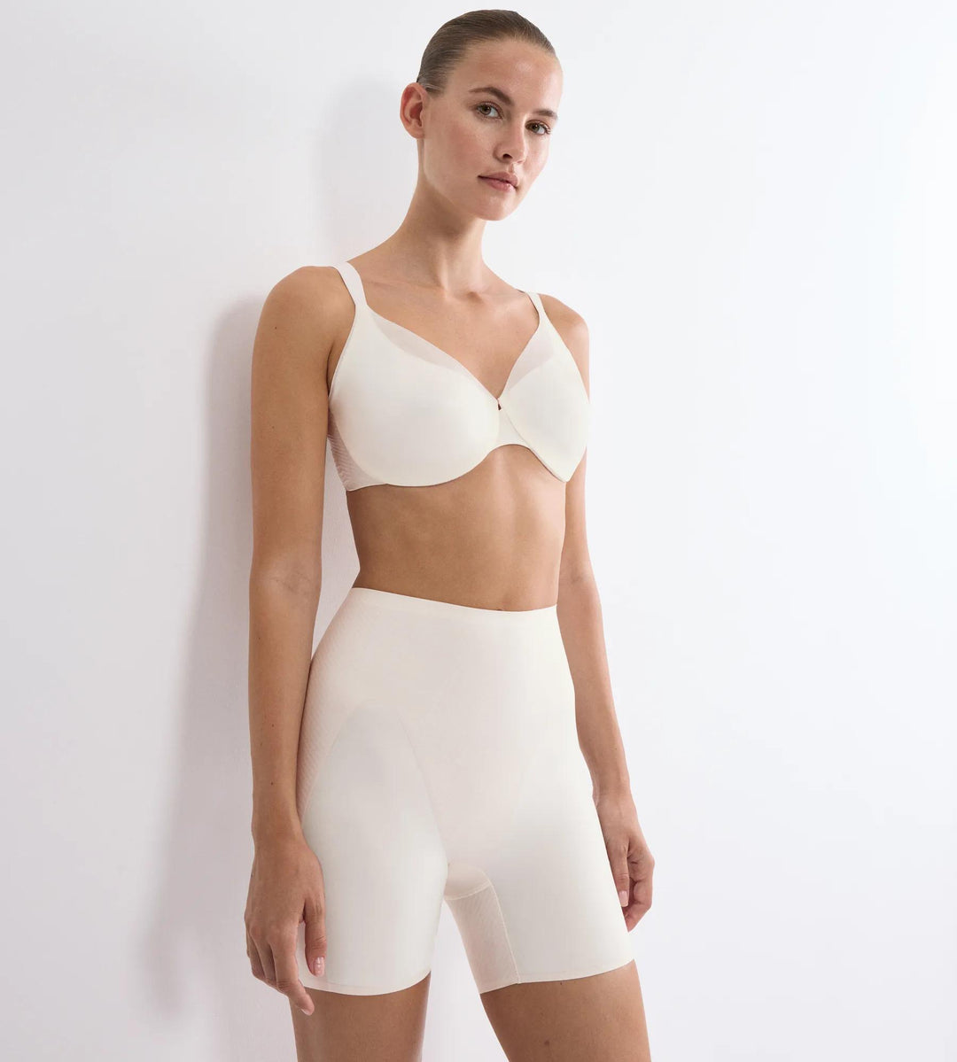 #culoare_1595-ecru-white