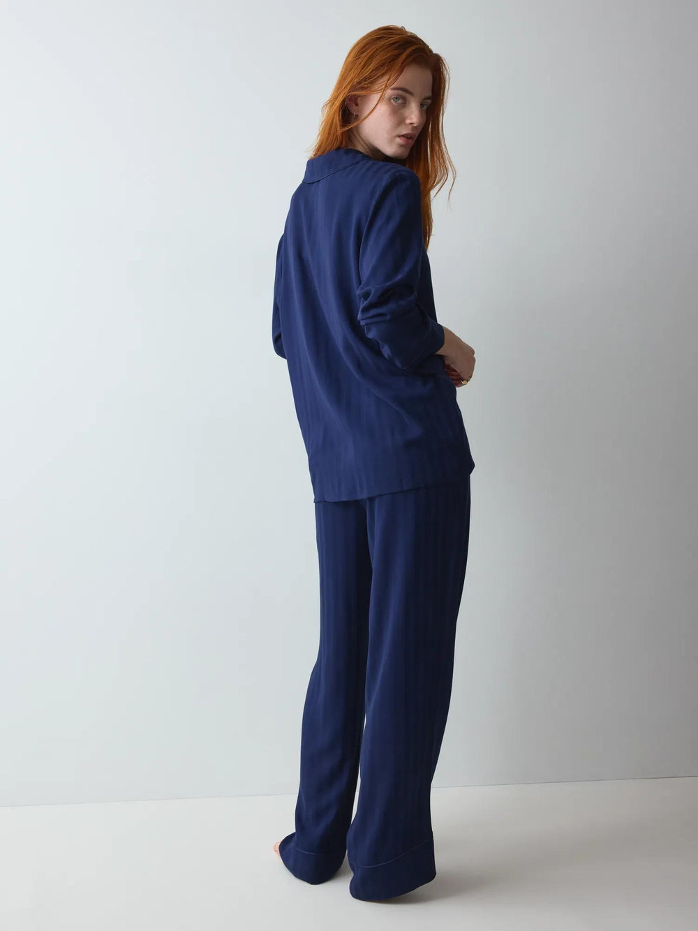 #culoare_00xf-admiral