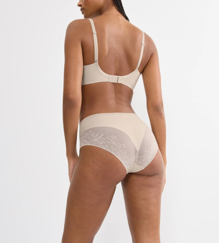 #culoare_00nz-nude-beige