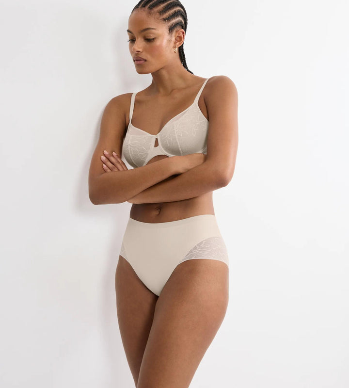 #culoare_00nz-nude-beige
