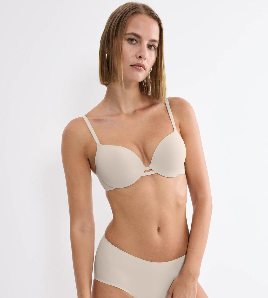 #culoare_00nz-nude-beige