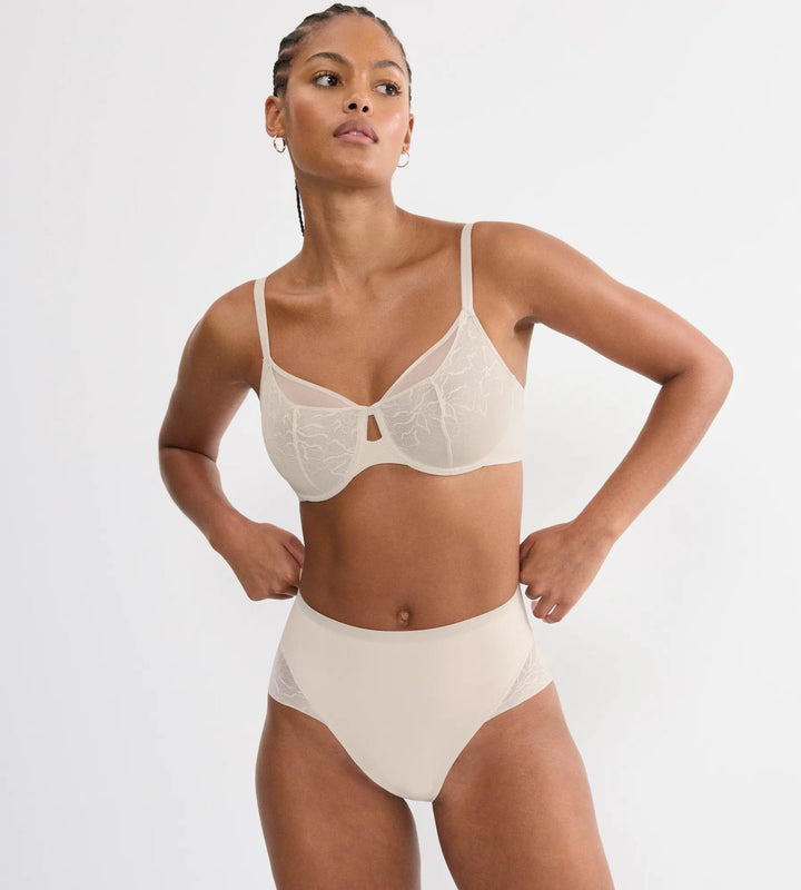 #culoare_00nz-nude-beige