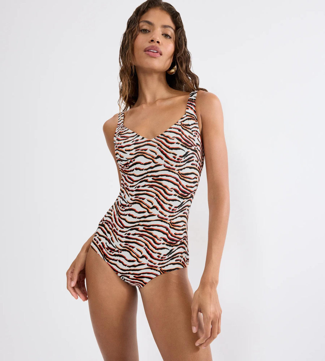 #culoare_m016-white-dark-combination