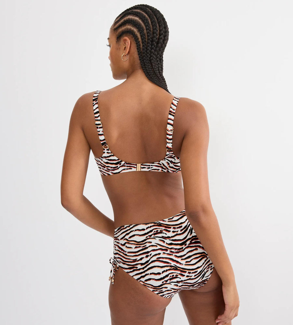 #culoare_m016-white-dark-combination