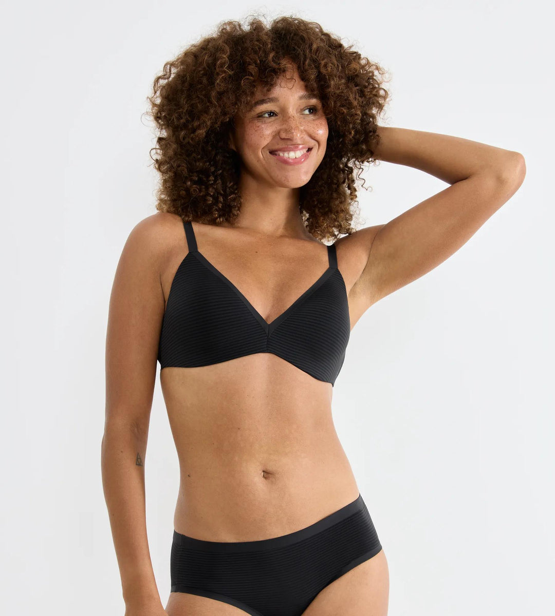 #culoare_0004-black