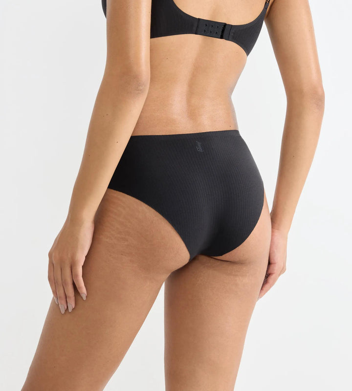 #culoare_0004-black