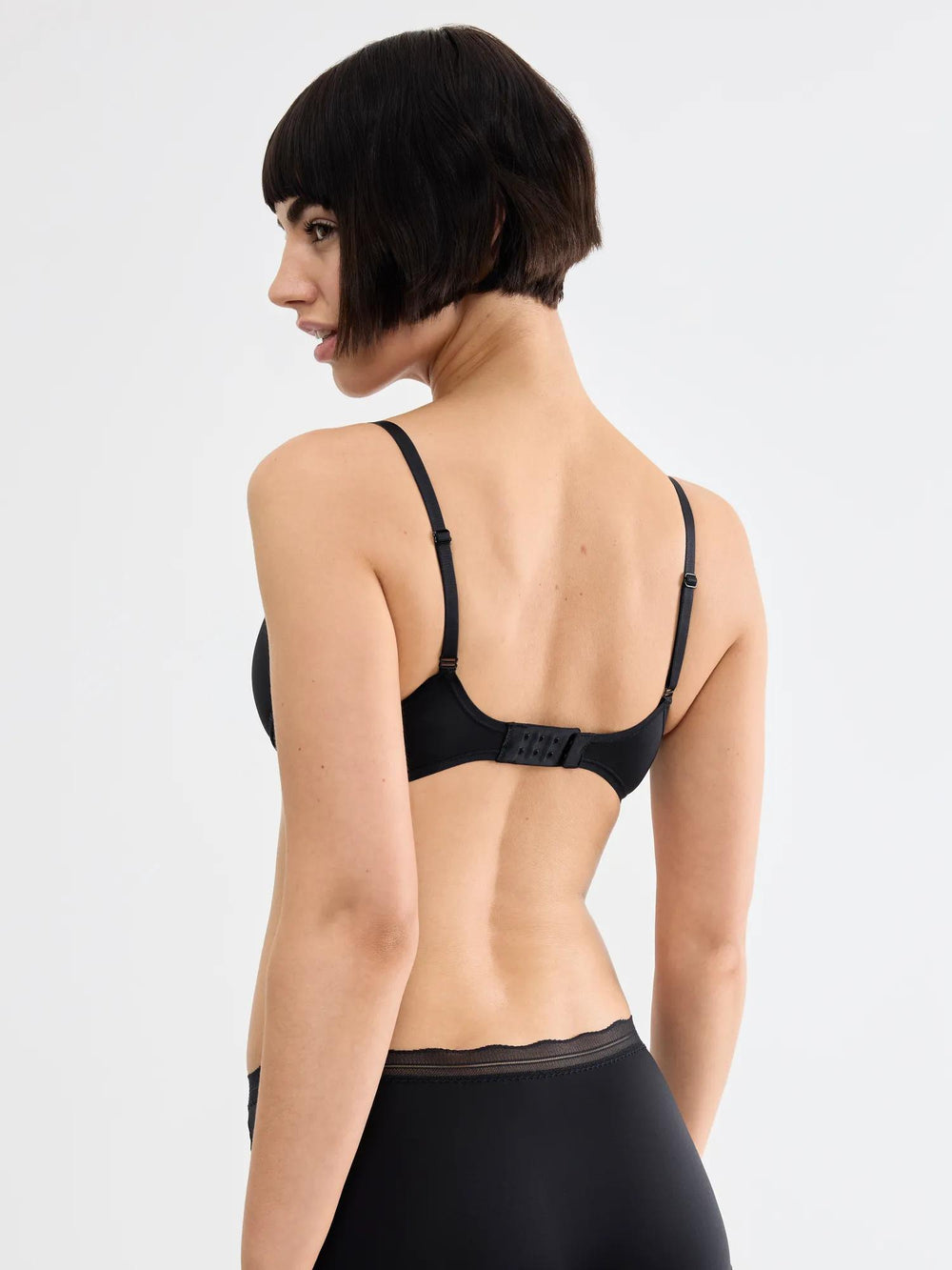 #culoare_0004-black