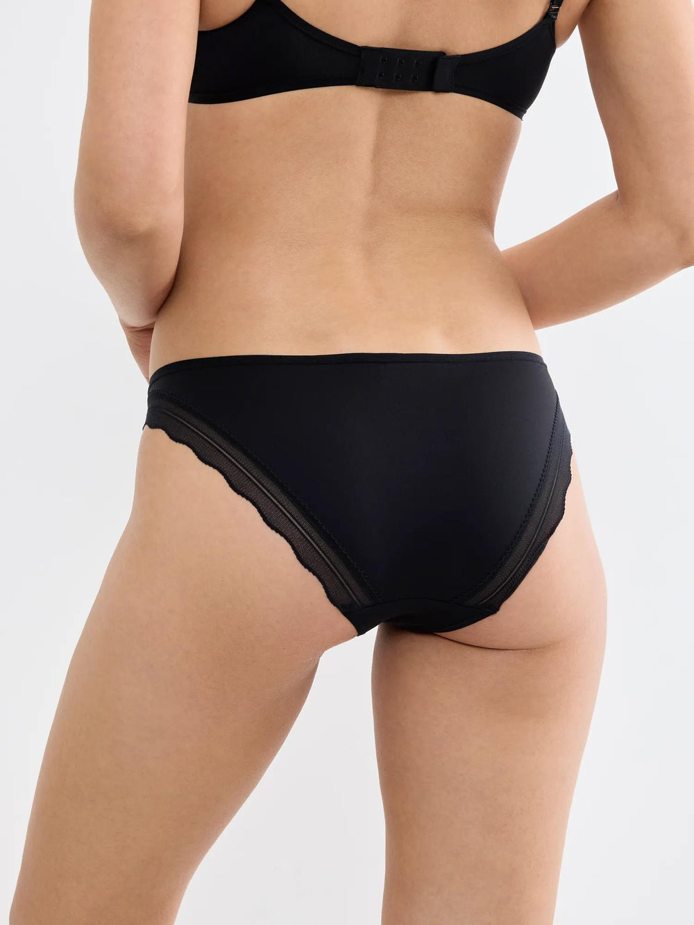#culoare_0004-black
