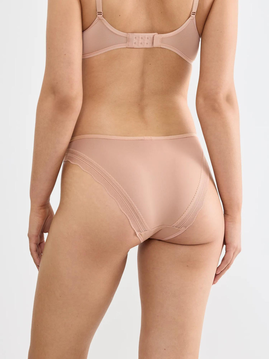 #culoare_00me-cameo-brown