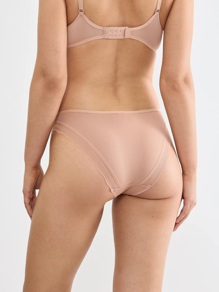 #culoare_00me-cameo-brown