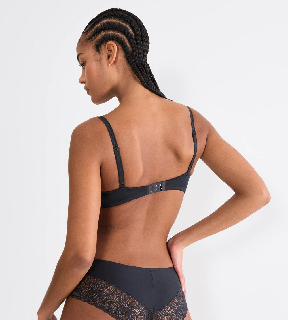 #culoare_0004-black