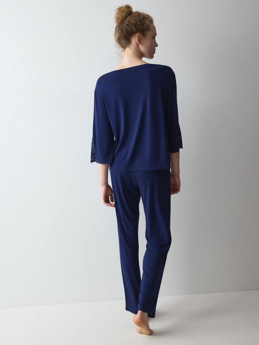 #culoare_00xf-admiral