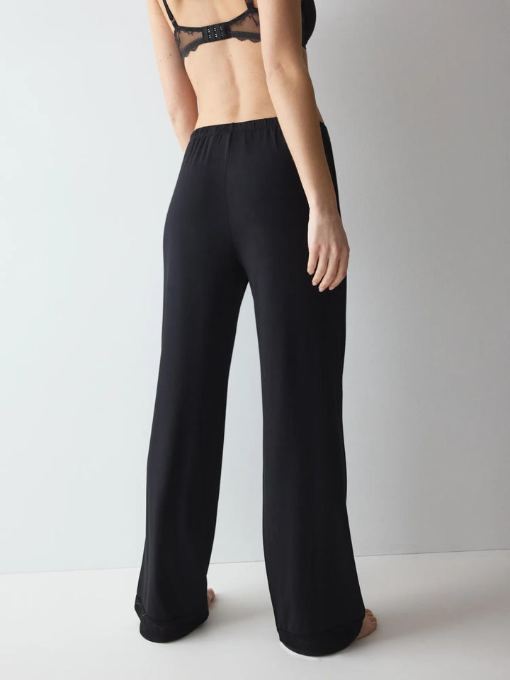 #culoare_0004-black