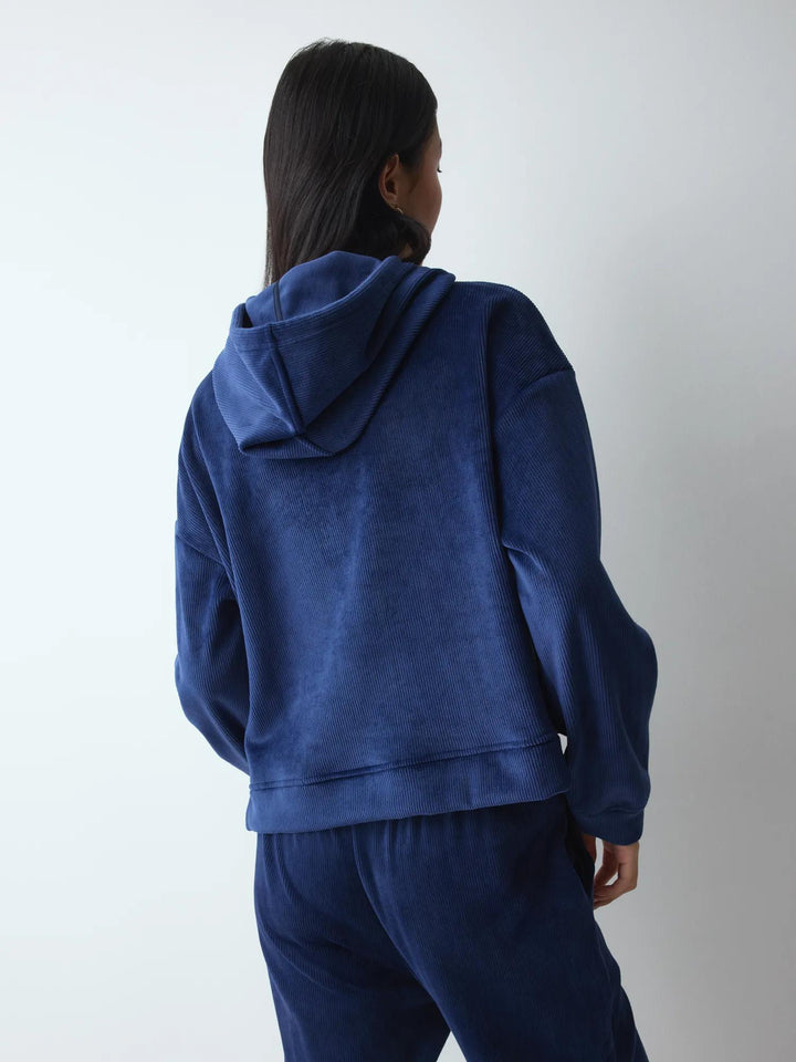 #culoare_00xf-admiral