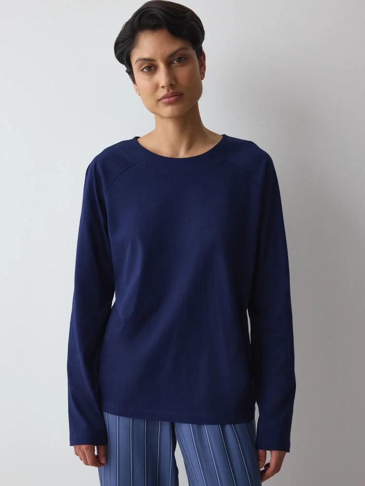 #culoare_00xf-admiral